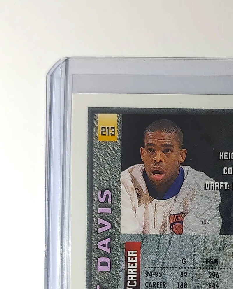 Hubert Davis 1995-96 Topps Finest NBA #213 Card New York Knicks - Basketball Card Single