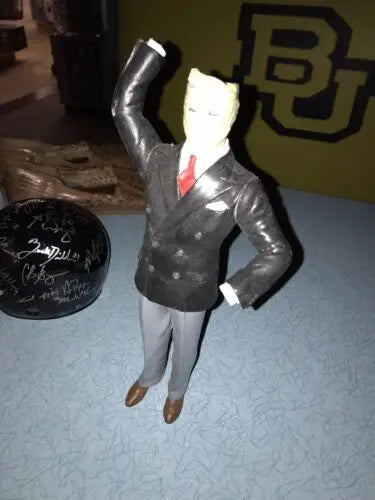 Invisible Man Model Vinyl Kit featuring a man model vinyl in a suit with arm raised