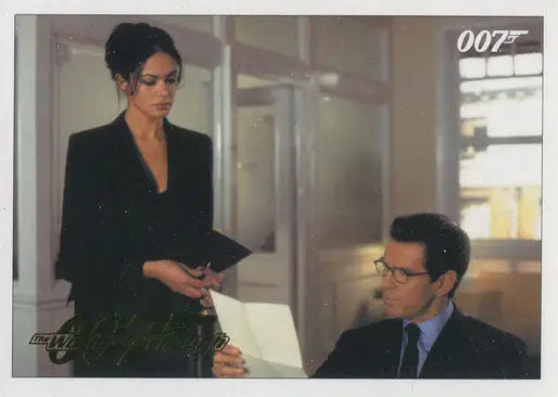 James Bond 007 Classics trading card featuring a scene from The World Is Not Enough gold parallel