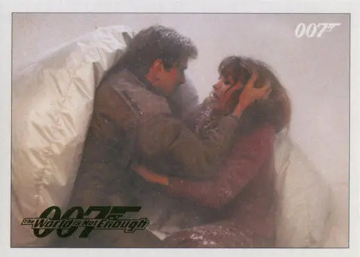Intimate embrace in movie scene from James Bond 007 Classics Gold Parallel trading card