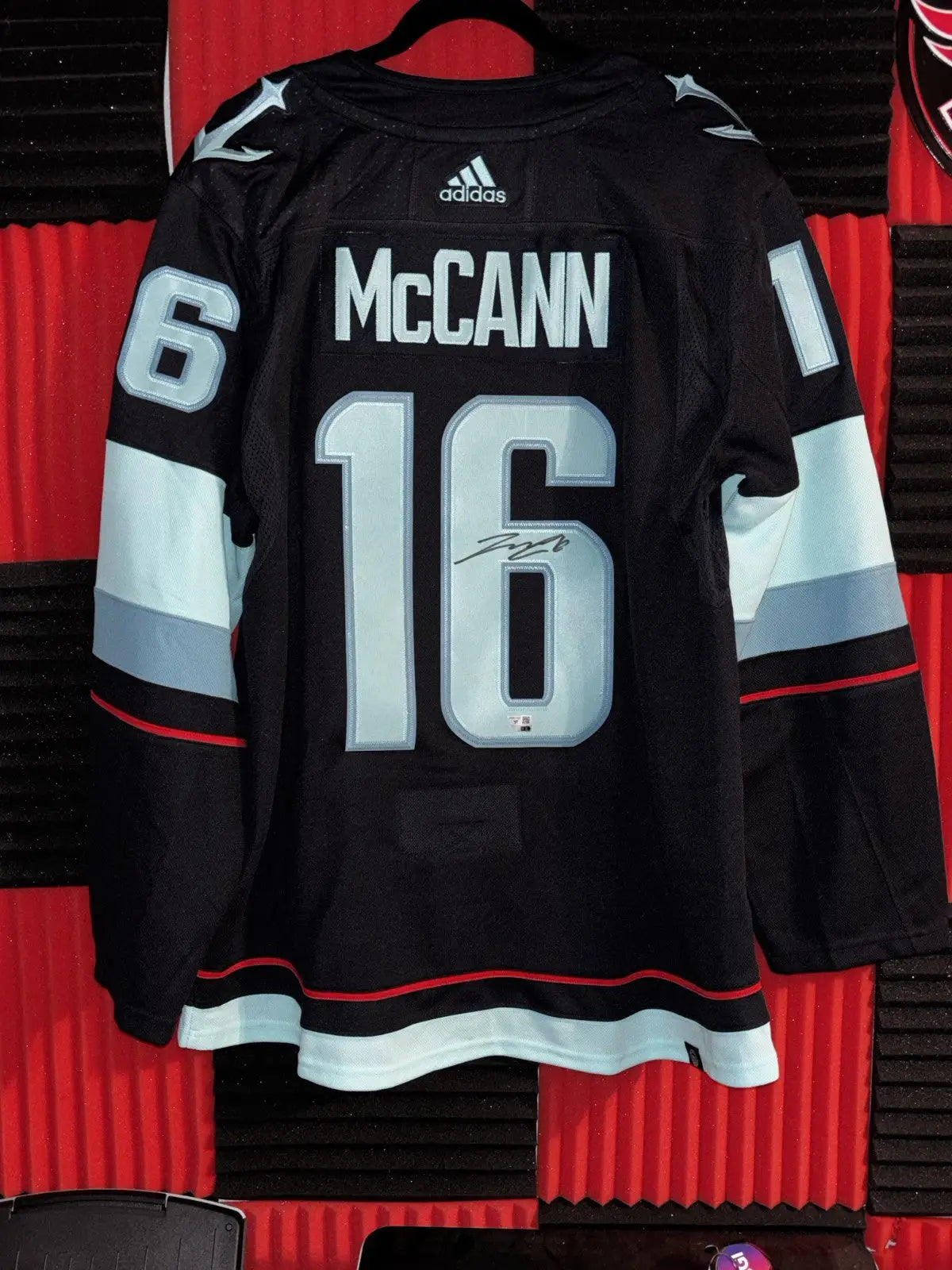 Jared McCann Signed Seattle Kraken Adidas Authentic Jersey Inaugural Patch NHL - Sports Memorabilia