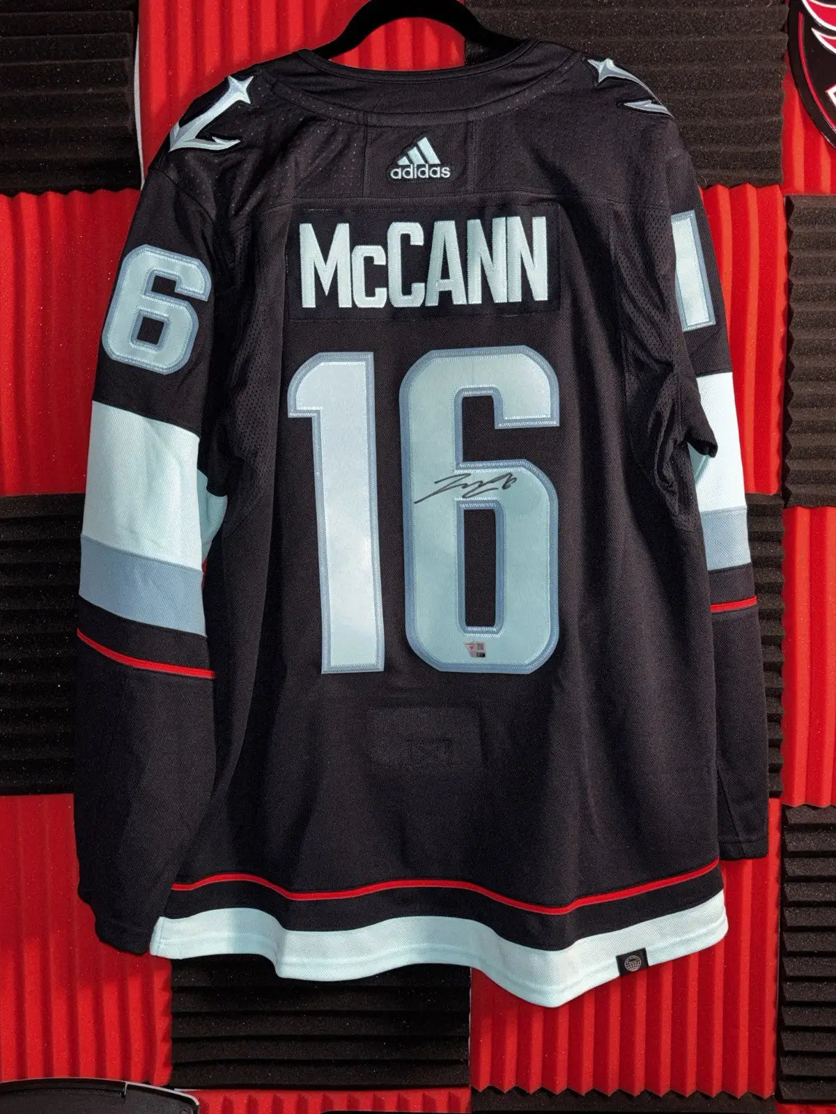 Jared McCann Signed Seattle Kraken Adidas Authentic Jersey Inaugural Patch NHL - Sports Memorabilia