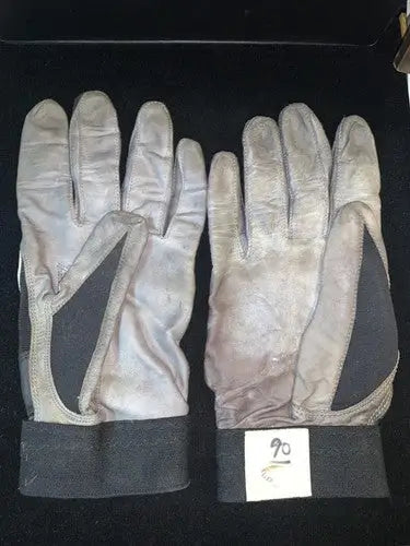 Jay Ratliff Dallas Cowboys NFL Game Worn Used Gloves Equipment STEINER Auburn - Sports Memorabilia