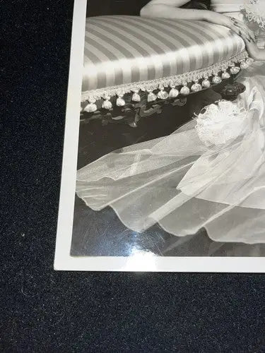 JOYCE REYNOLDS Signed Autographed 8x10 Photo - Entertainment Memorabilia