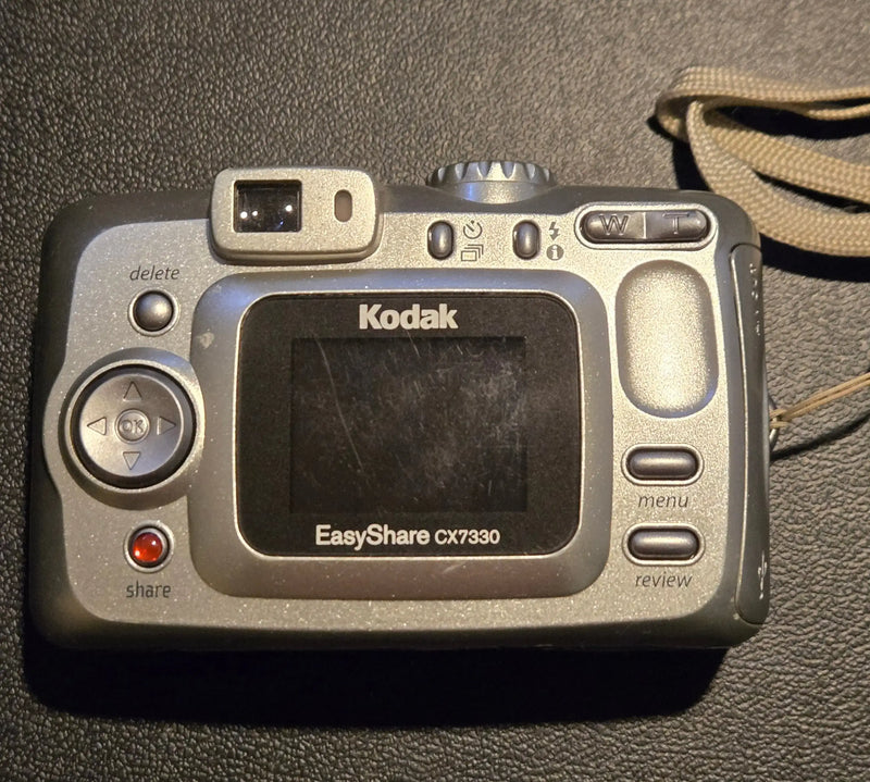 Kodak EasyShare CX7330 Digital Camera 3.1MP Silver Compact Untested with case - Other