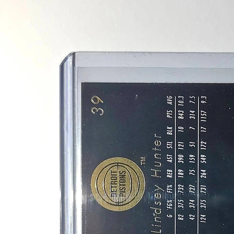 Lindsey Hunter 1995-96 Flair NBA #39 Card Detroit Pistons - Basketball Card Single