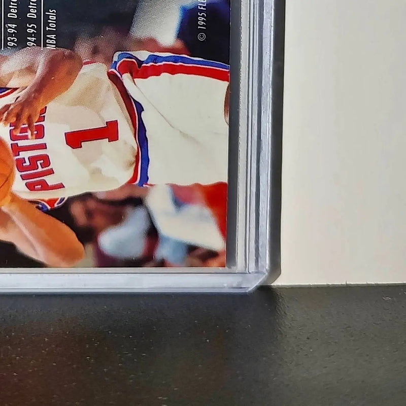 Lindsey Hunter 1995-96 Flair NBA #39 Card Detroit Pistons - Basketball Card Single