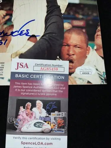 Liván Hernandez signed auto sports illustrated magazine with JSA certification
