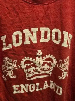 London England Sweatshirt Mens M Red Crewneck Crown Lions Graphic Vintage Style - Apparel