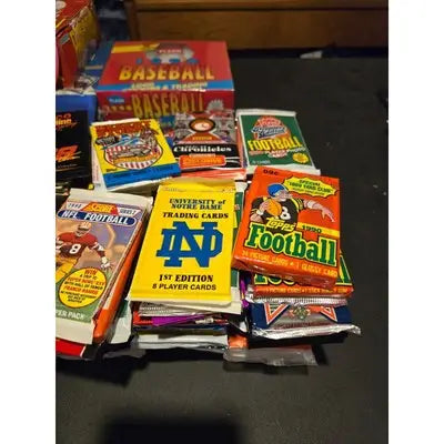 Lot of 1000 multi/mixed-sport cards and non-sport trading cards in sealed pack - Non-Sports Card Box