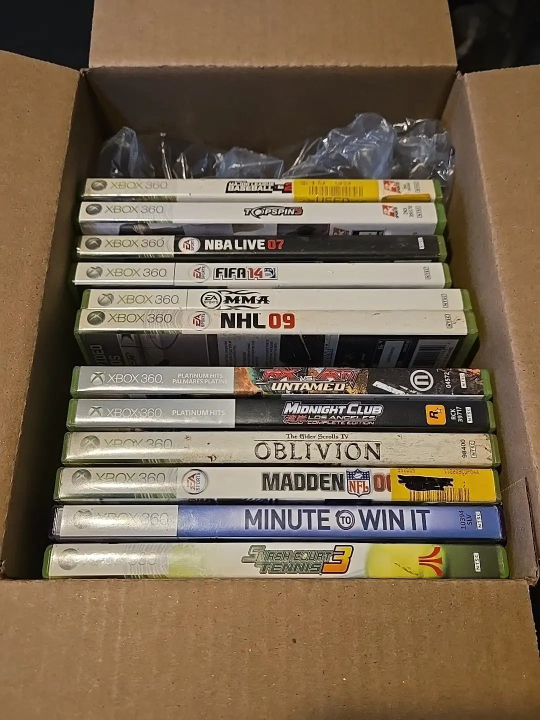 Lot Of 12 Xbox 360 Games E-T Lot - Video Game Lot