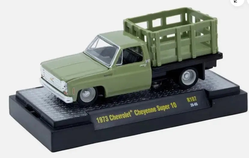 M2 Machines AutoThentics Rel 107 1:64 1973 Chevrolet Cheyenne Super 10 - Other