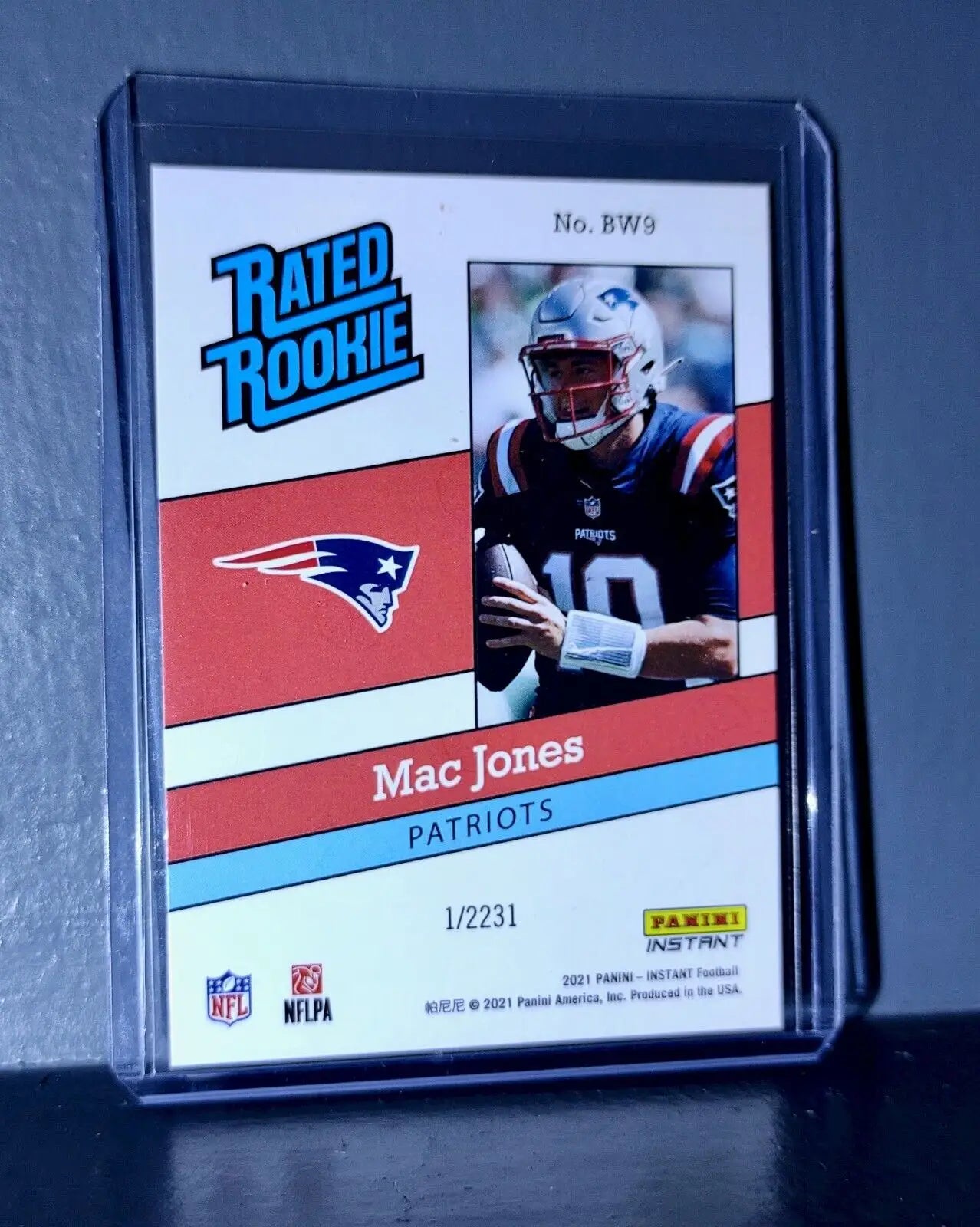 Mac Jones 2021 Panini NFL Rated Rookie Retro #9 Rookie Card 1/2231 - Football Card Single