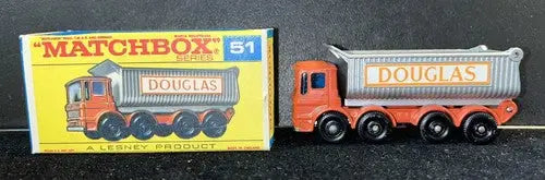 MATCHBOX NO # 51-C 8 WHEEL TIPPER ORANGE BODY DOUGLAS LABELS NMT - Action Figure & Toy