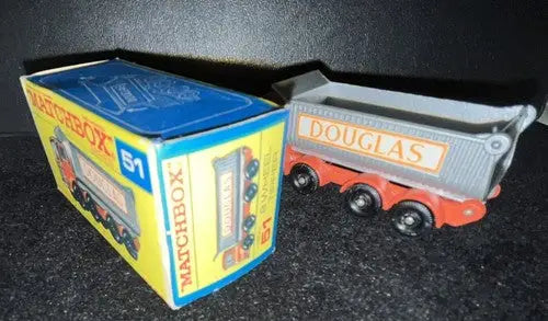 MATCHBOX NO # 51-C 8 WHEEL TIPPER ORANGE BODY DOUGLAS LABELS NMT - Action Figure & Toy