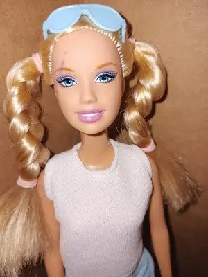 Mattel Barbie Fashion Doll 2005/1999 Ponytails & Outfit Blonde Couple Of Issues - Action Figure & Toy