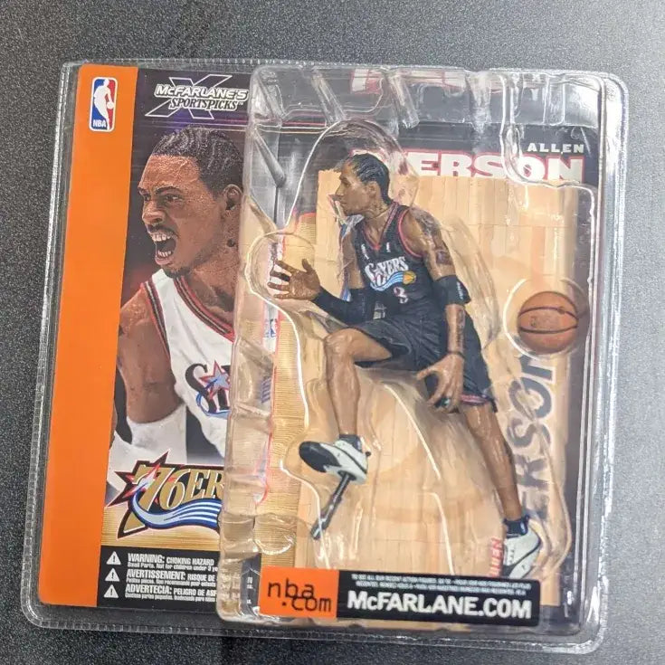 McFarlane’s Sports Picks 2002 NBA Allen Iverson (Black Uniform) - Action Figure & Toy