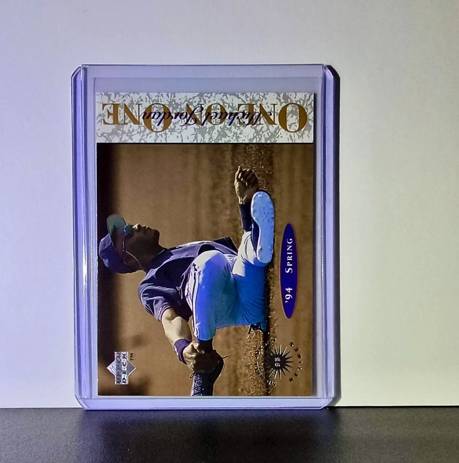 Michael Jordan 1995 Upper Deck Minors One on One #6 Card Chicago Bulls - Basketball Card Single