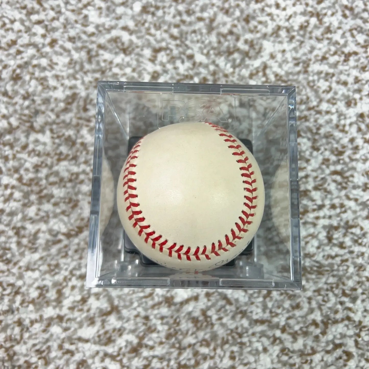Mickey Mantle Autographed Baseball UV Case PSA DNA COA Authenticated HOF Auto