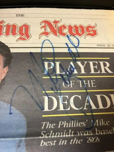 Mike Schmidt Signed Sporting News cover from January 29, 1990, Phillies Player Decade