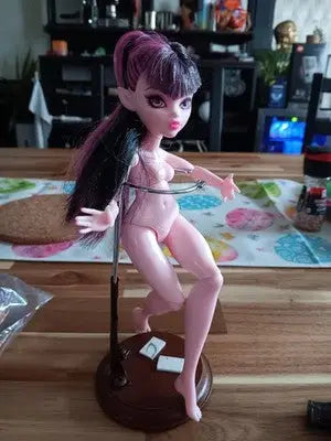 Monster High G3 Draculaura Doll & Outfit Pre-Owned Stand Not Included - Action Figure & Toy