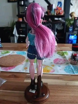 Monster High G3 Draculaura Doll & Outfit Pre-Owned Stand Not Included - Action Figure & Toy