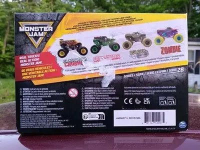 Monster Jam 2025 Grave Digger 1:24 Scale Die-Cast Monster Truck New In Box - Collectibles