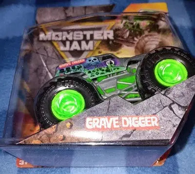 Monster Jam Truck GRAVE DIGGER 1:64 Series 01 RARE 2025 New On Card