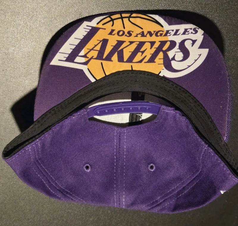 New Era Lakers 9Fifty Snapback Hardwood Classics Hat + 1997 Kobe Bryant SGC 8.5 - Basketball Card Single
