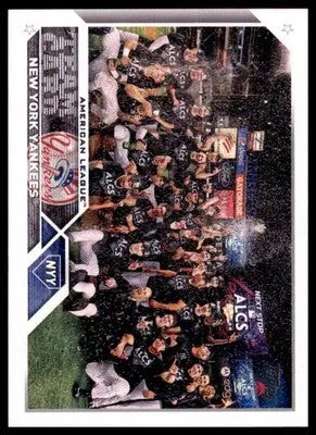 New York Yankees 2023 Topps #516 New York Yankees - Baseball Card Single