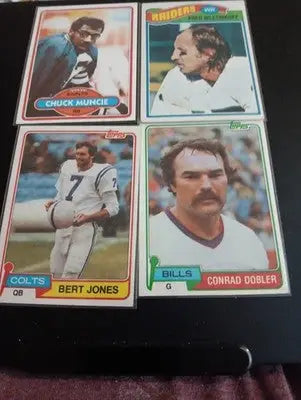 NFL superstars & HOFers- Vintage 8-card Topps lot. See full description! EX-EX+ - Football Card Single