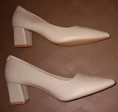 Pair of Women’s Nude/Beige Pointed-Toe Pumps Size 38 (US & Canada 7.5) Pre-Owned