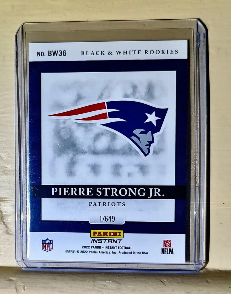 Pierre Strong Jr 2022 Panini NFL Black & White Rookies #36 Football Card 1/649 - Football Card Single