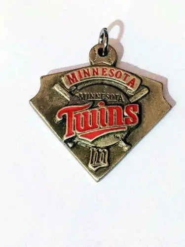 retired Minnesota Twins pewter pendant - Sports Memorabilia