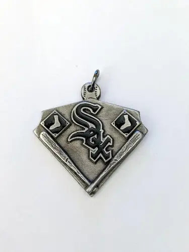 retired White Sox pewter pendant - Sports Memorabilia