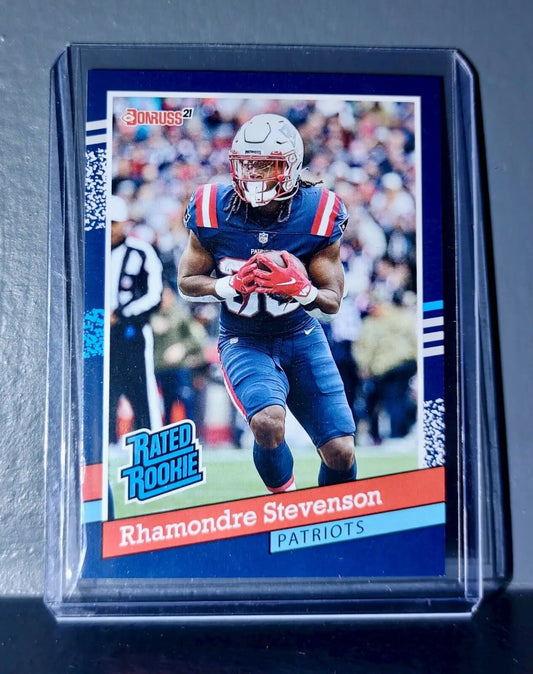 Rhamondre Stevenson 2021 Panini NFL Rated Rookie Retro #30 Rookie Card 1/2231 - Football Card Single