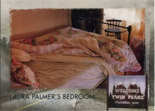 Unmade bed with rumpled floral bedding in Rittenhouse Twin Peaks trading card W9