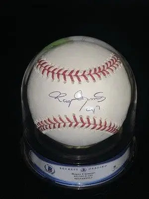 Roger Clemens Signed Rawlings Official MLB Baseball Cy7 BAS Encapsulated Grade 8 - Sports Memorabilia