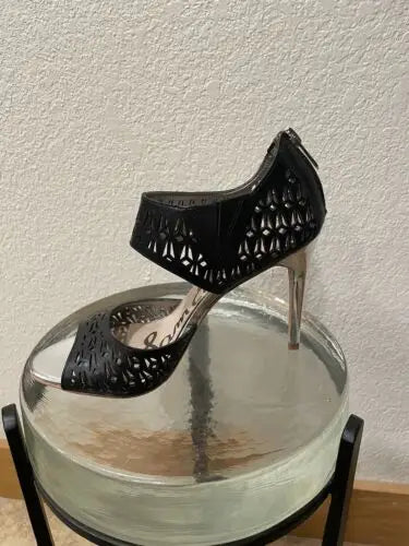 Black laser-cut peep-toe Sam Edelman high heels for women in size 6.5