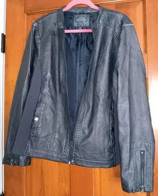 Sebby Collection Women Black Faux Leather Moto Jacket with Zip Pockets Size XXL - Apparel