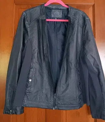Sebby Collection Women Black Faux Leather Moto Jacket with Zip Pockets Size XXL - Apparel