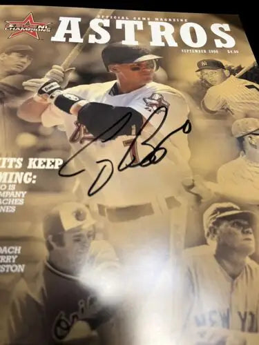Signed Houston Astros Craig Biggio magazine cover from September 2006 program