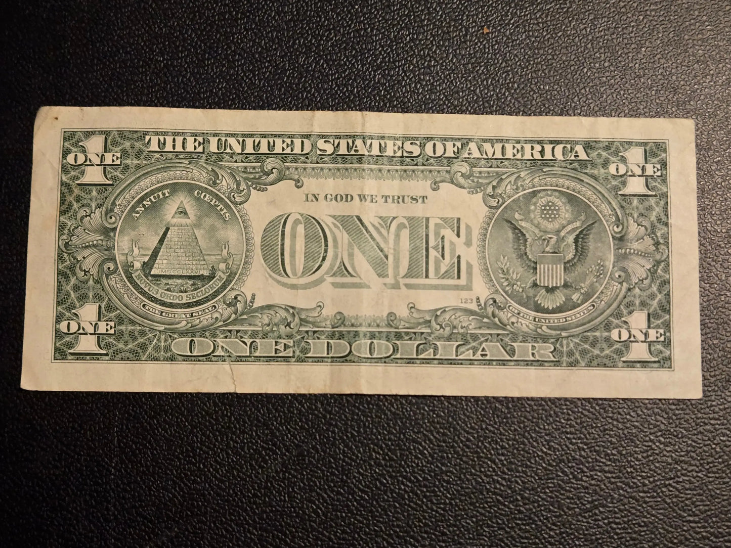 Series 2003 $1 One Dollar Bill Federal Reserve Note Chicago G District - Coins & Currency