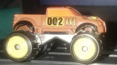 Small Micro Hot Wheels Monster Truck Pickup truck Pickup Truck 002 Dune Ratz