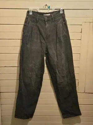 SO Jeans Womens 7/28W Highest Rise Baggy Black Charcoal Pleated Front Denim - Apparel