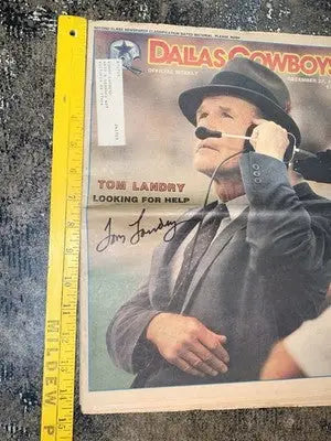 Tom Landry Signed Dallas Cowboys Weekly Magazine December 27 1986 JSA Auto