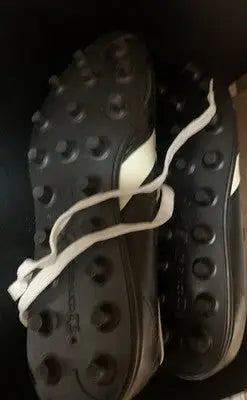 Black soccer cleats with white laces TONY DORSETT CONVERSE FOOTBALL SOCCER SHOES