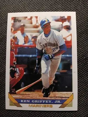 Topps 1993 Topps Ken Griffey Jr. #179 MLB Seattle Mariners. NRMT+ - Baseball Card Single