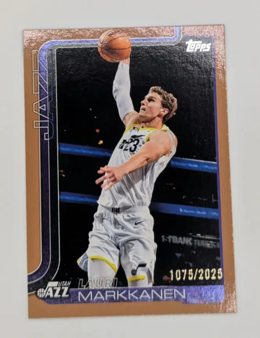 Topps NBA 2025-26 Lauri Markkanen Flagship Basketball #139 Gold /2025 Utah Jazz - Basketball Card Single