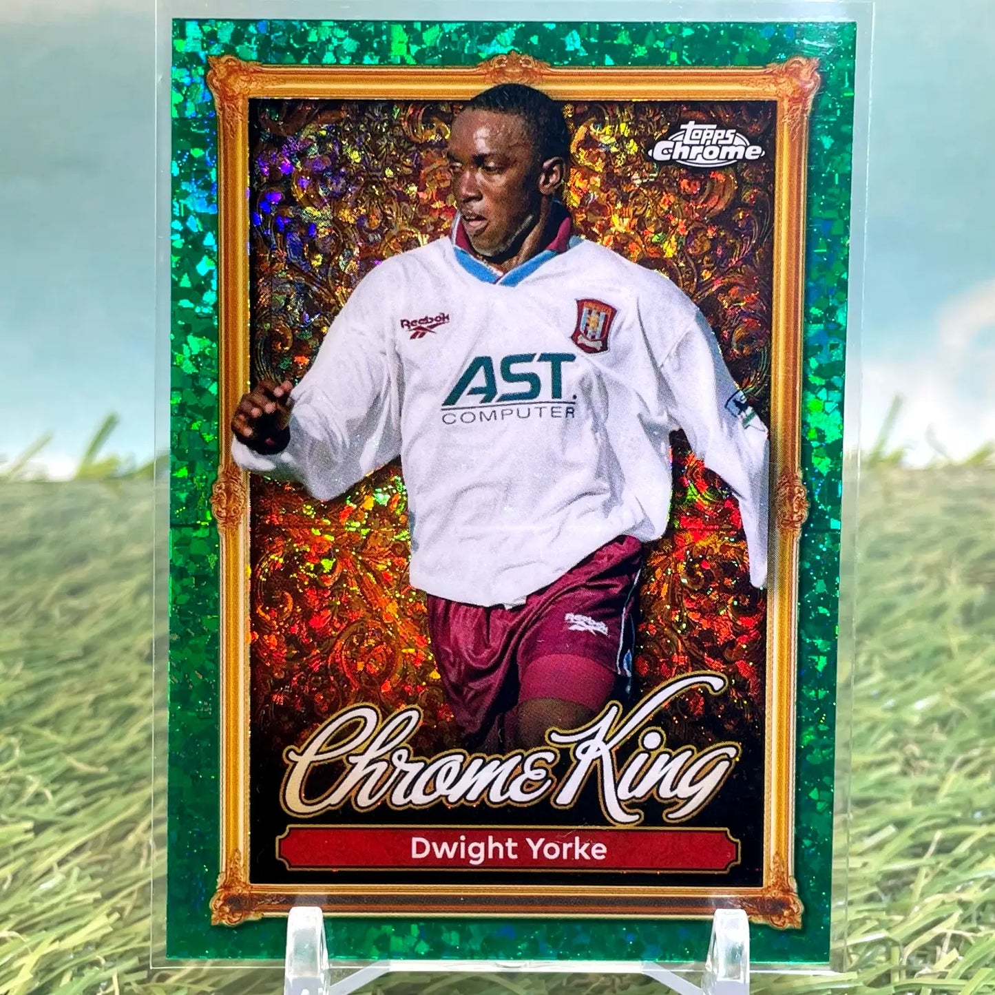 Topps Premier League 2026 Chrome King Emerald Parallel Dwight Yorke Villa - Soccer Card Single